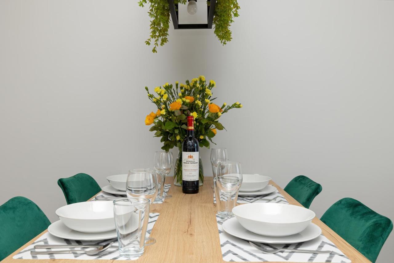 Baltini Premium Apartament Baltic Marina Residence Kolobrzeg Bagian luar foto